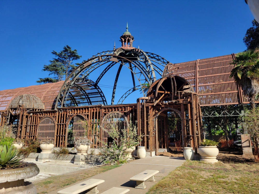 Botancial building