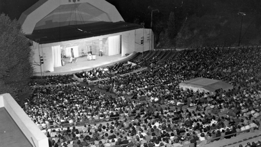 Black and white photo of crowded Starlight Bowl